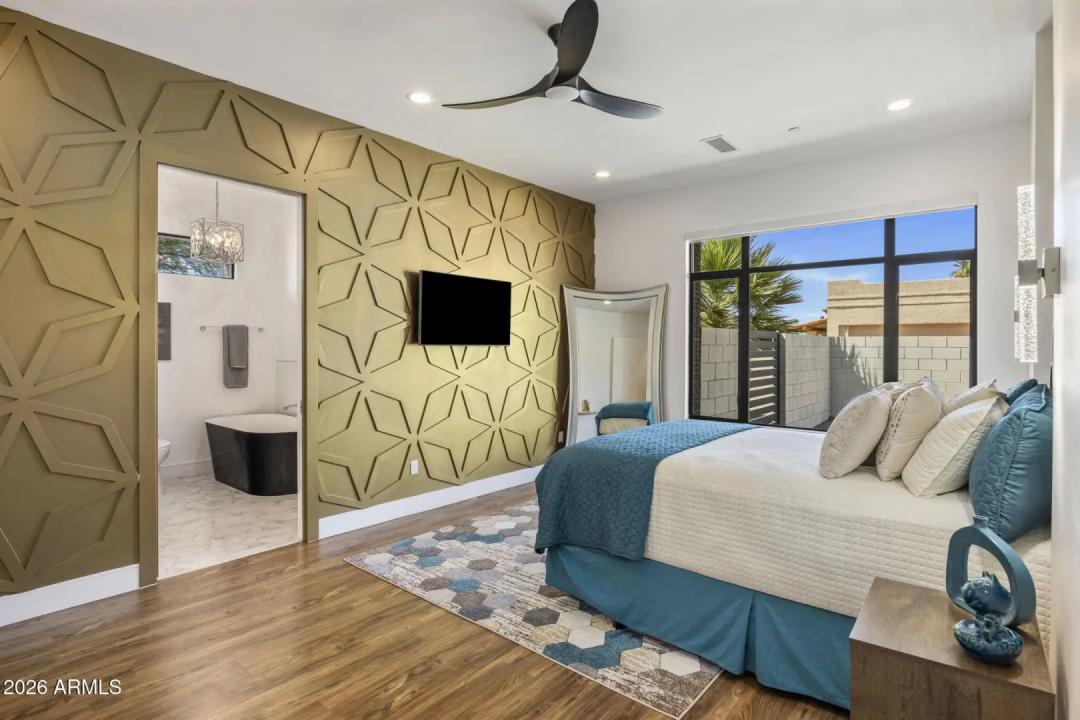 Real Estate Picture 25