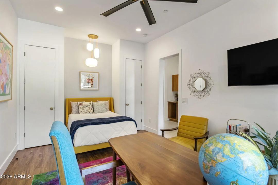 Real Estate Picture 36