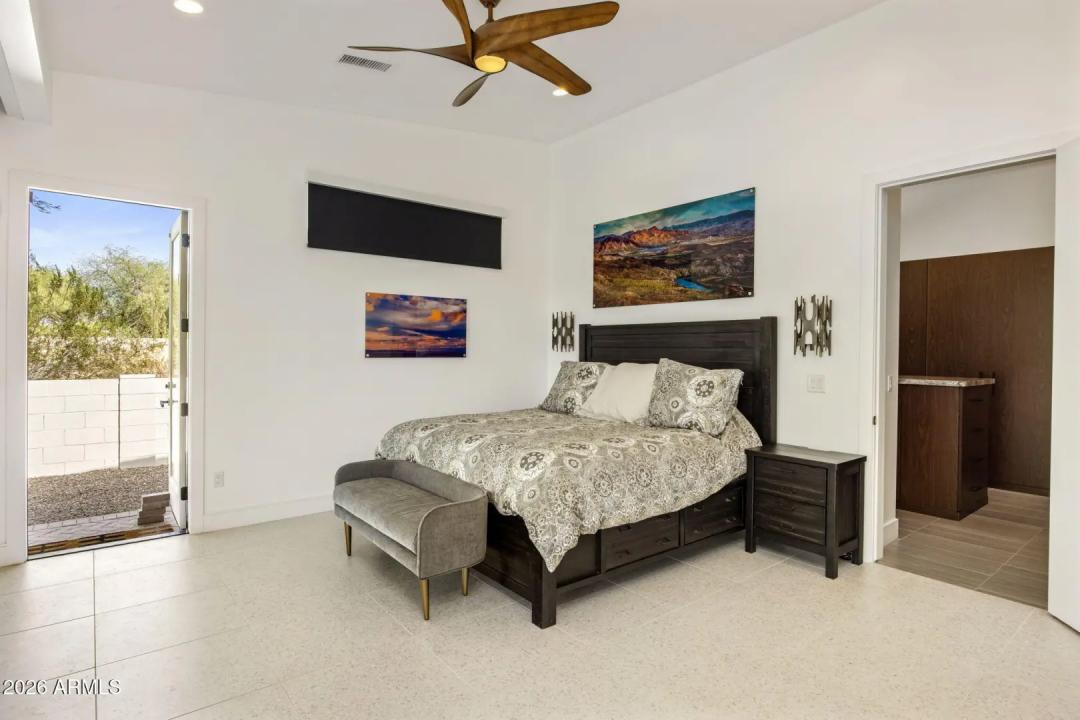 Real Estate Picture 42