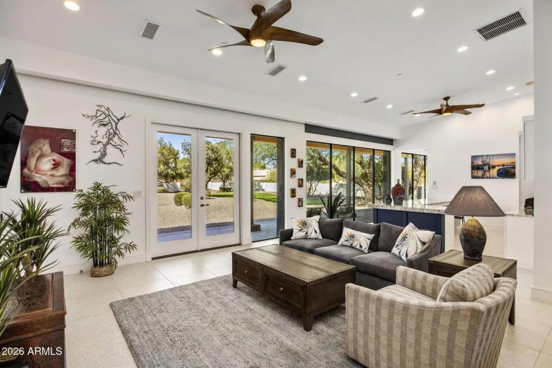 Real Estate Picture 40