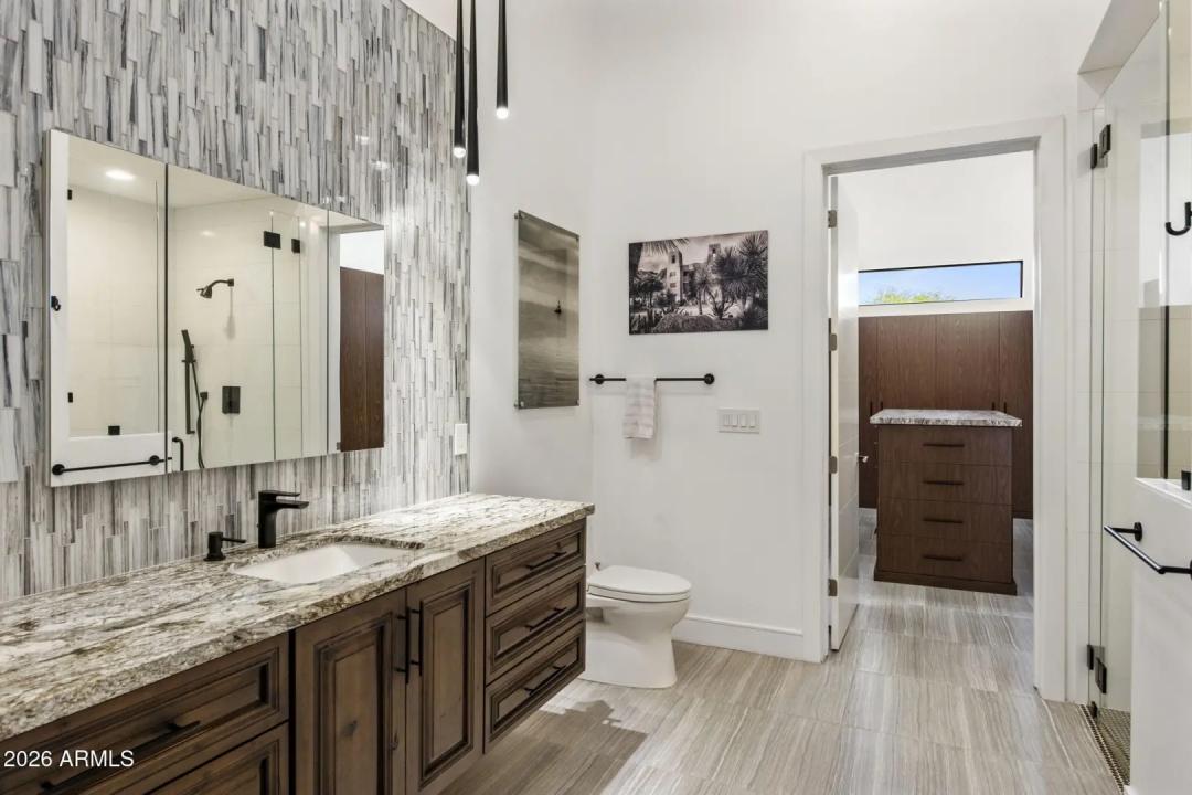 Real Estate Picture 44