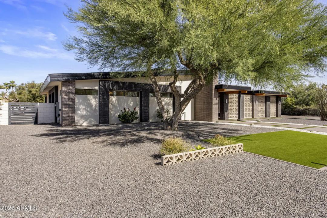 Real Estate Picture 5