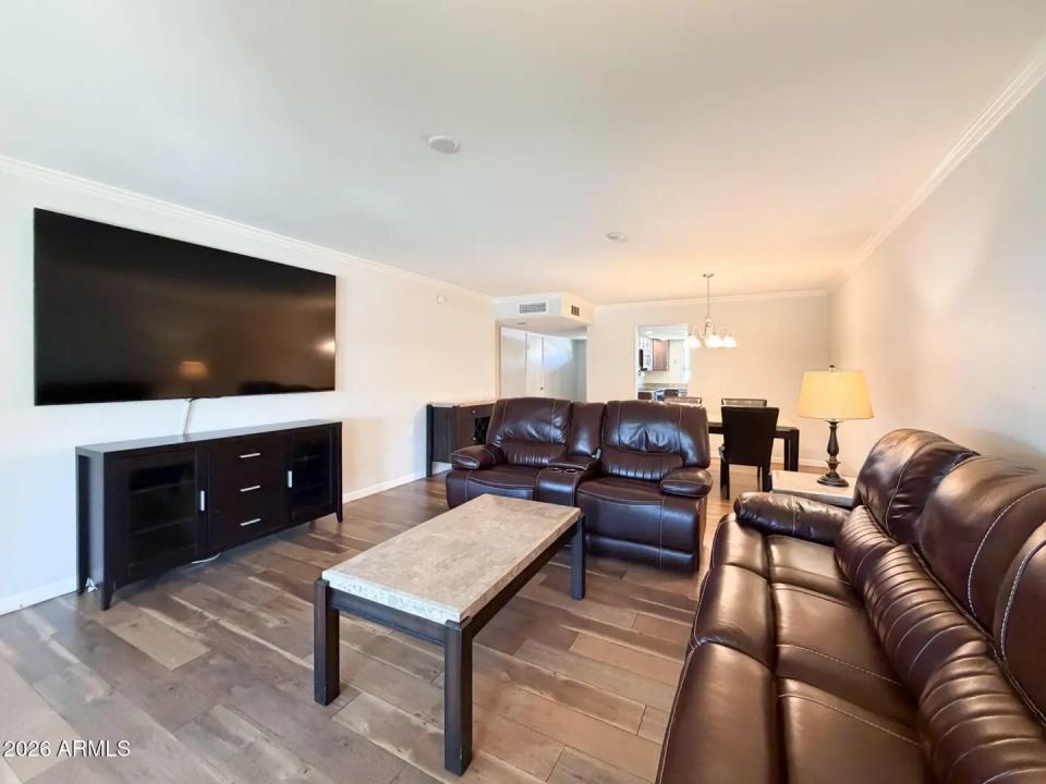 Real Estate Picture 6