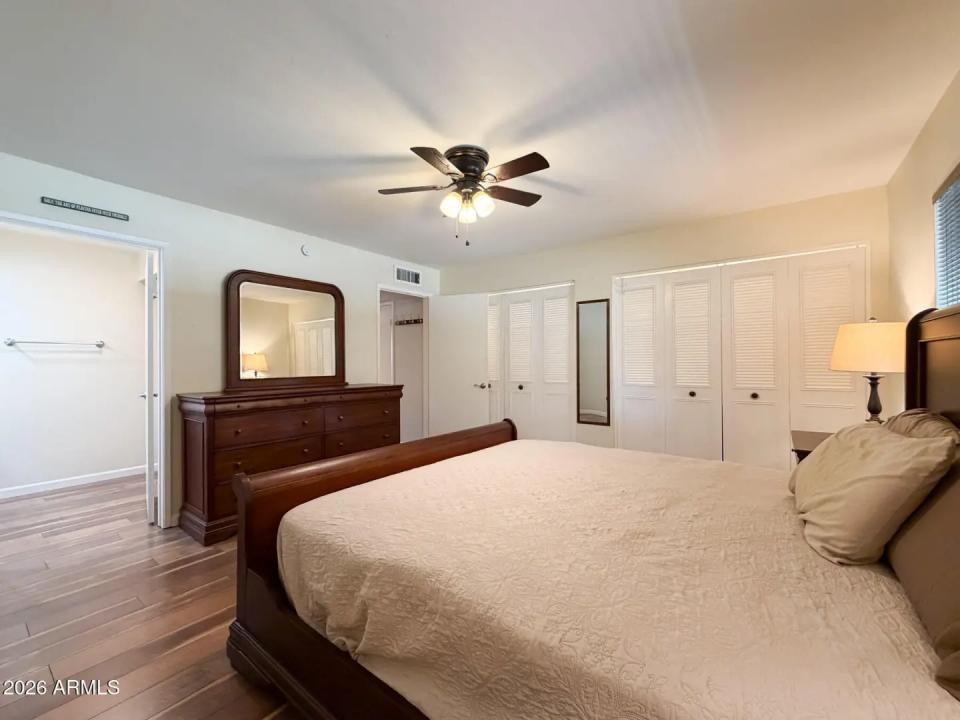 Real Estate Picture 8