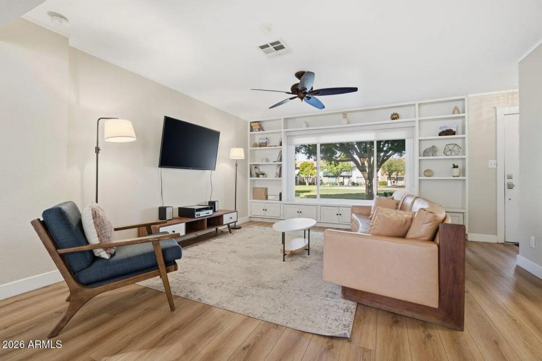 Real Estate Picture 1