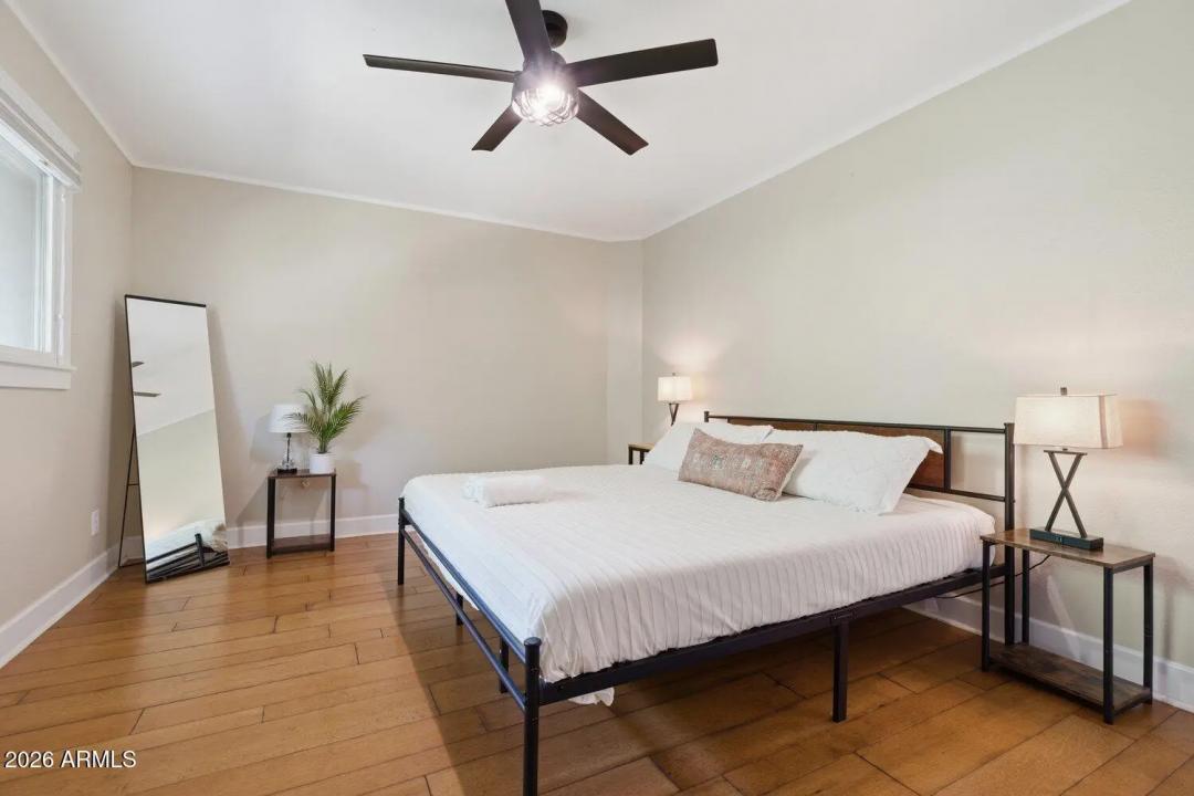 Real Estate Picture 10