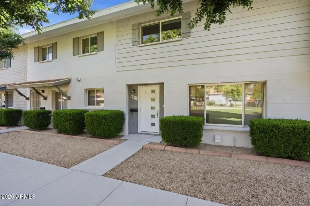 Real Estate Picture 6