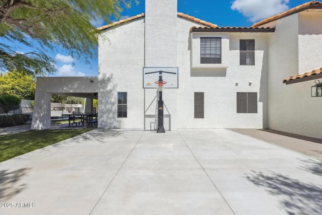 Real Estate Picture 20