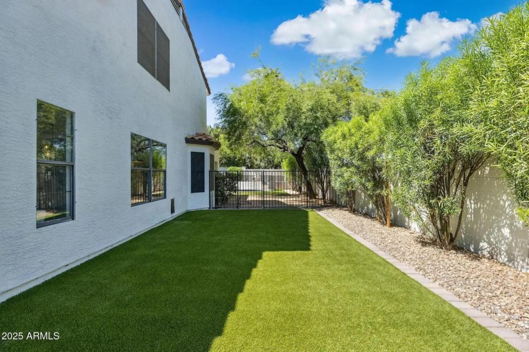 Real Estate Picture 27