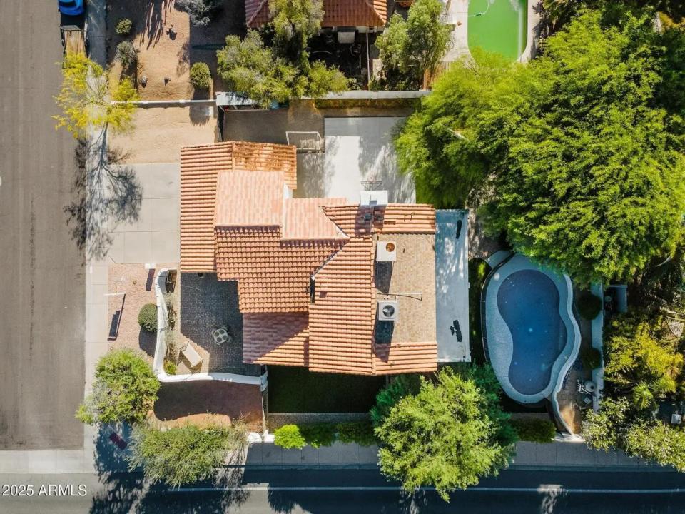 Real Estate Picture 29