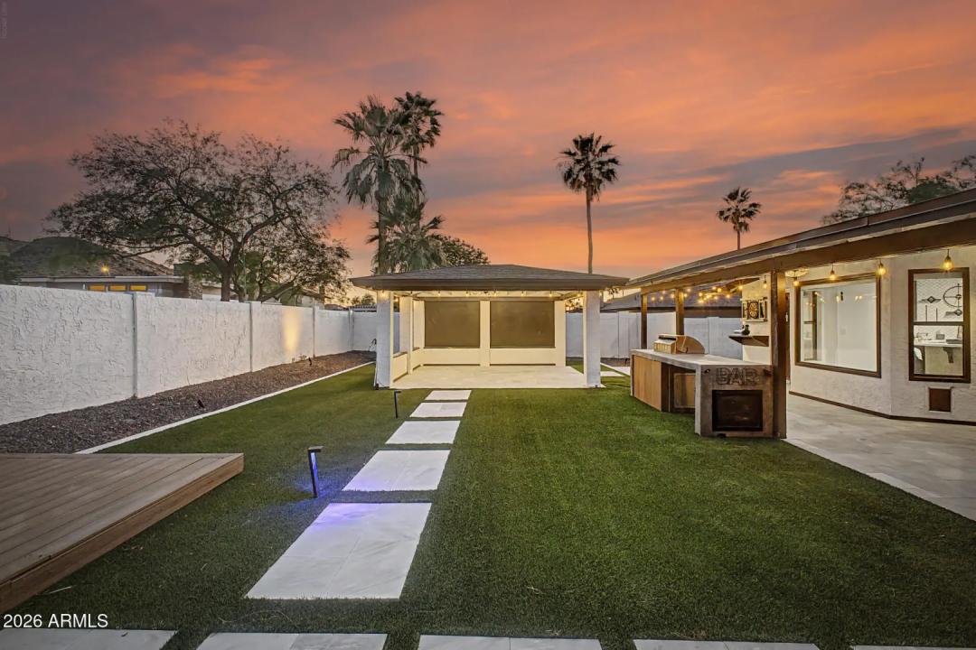 Real Estate Picture 6