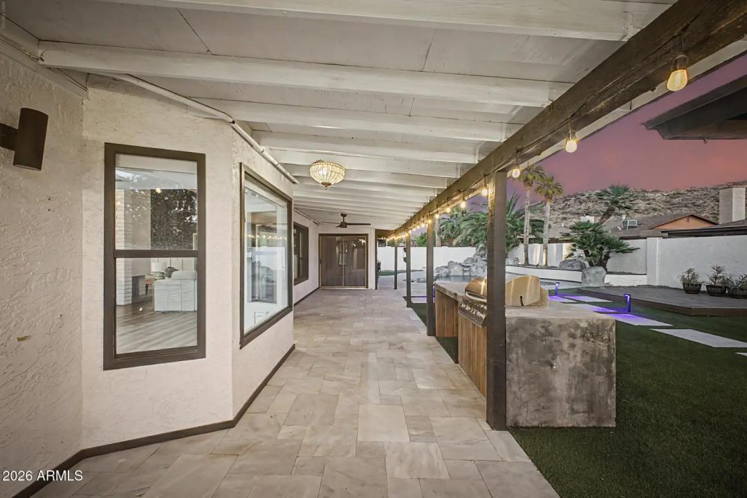 Real Estate Picture 8