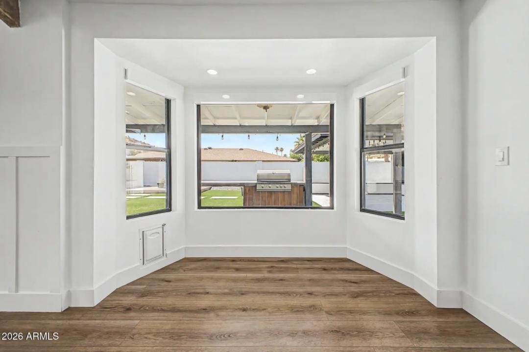 Real Estate Picture 18