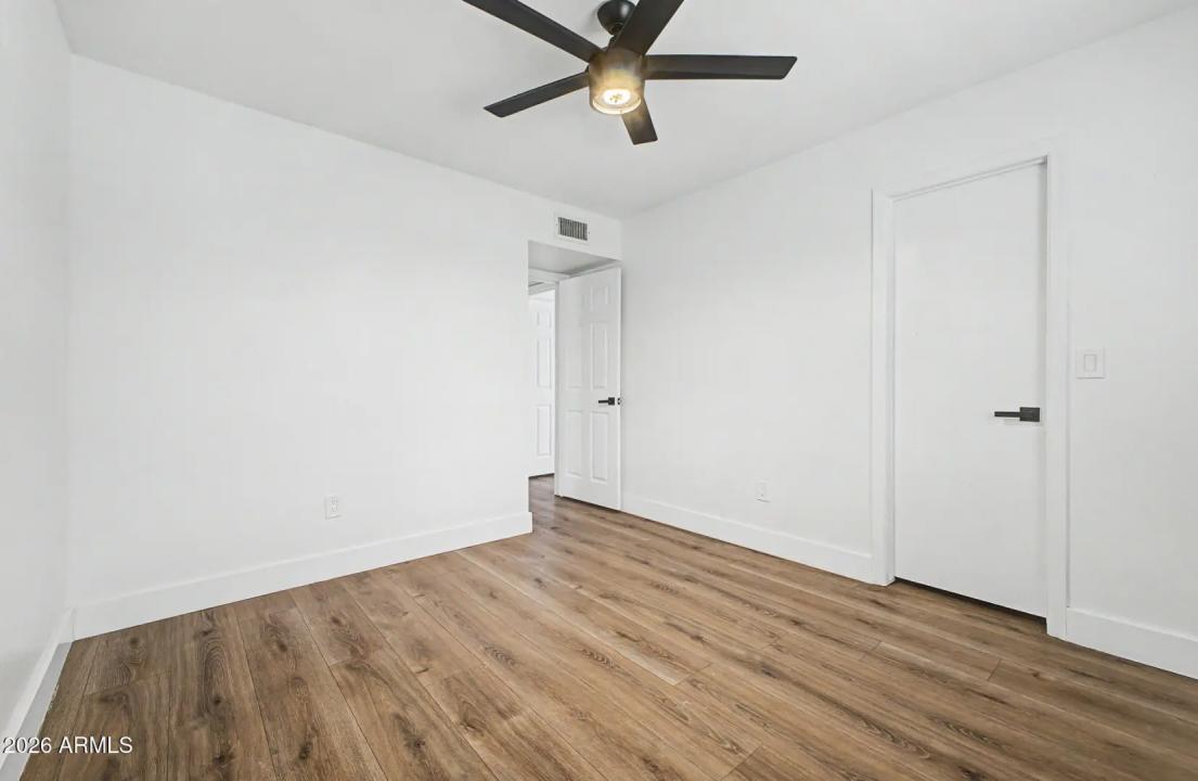 Real Estate Picture 25