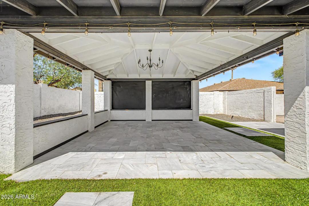 Real Estate Picture 31