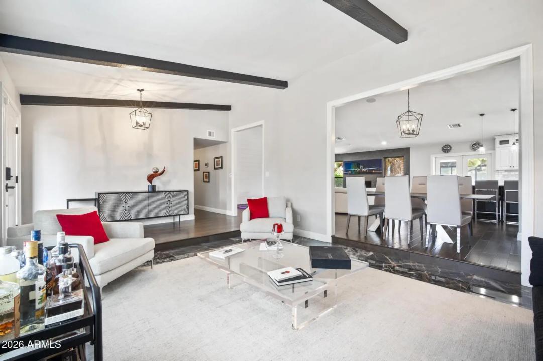 Real Estate Picture 12