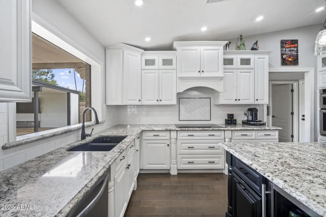 Real Estate Picture 19