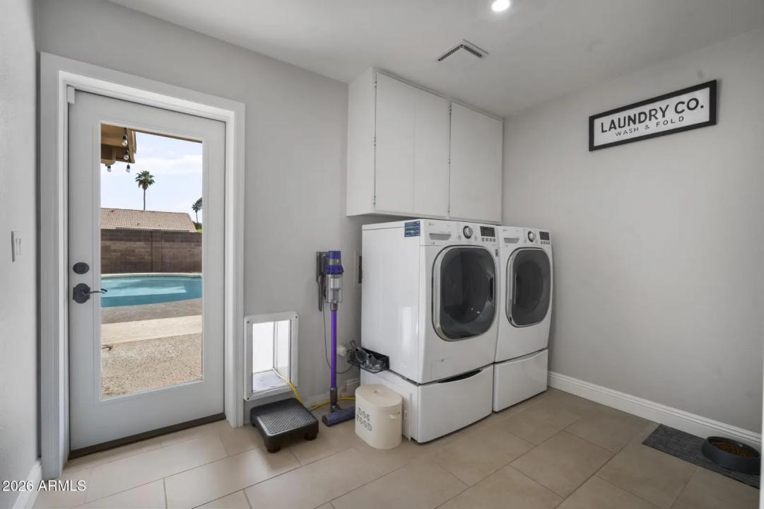 Real Estate Picture 27