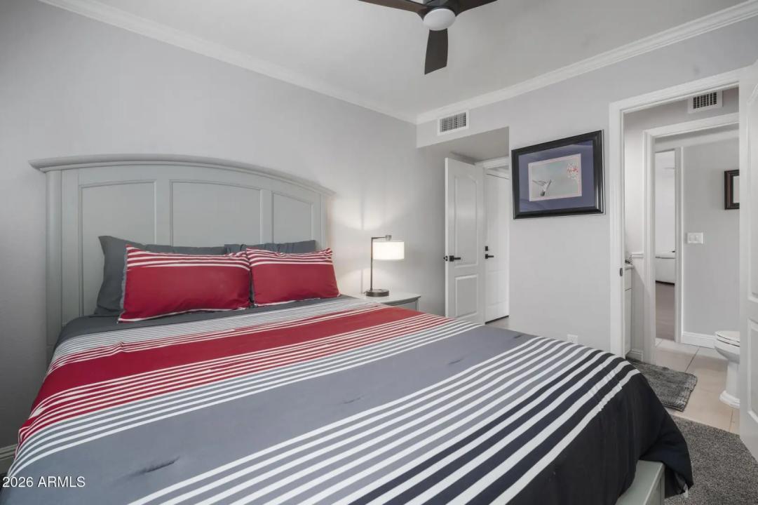 Real Estate Picture 30