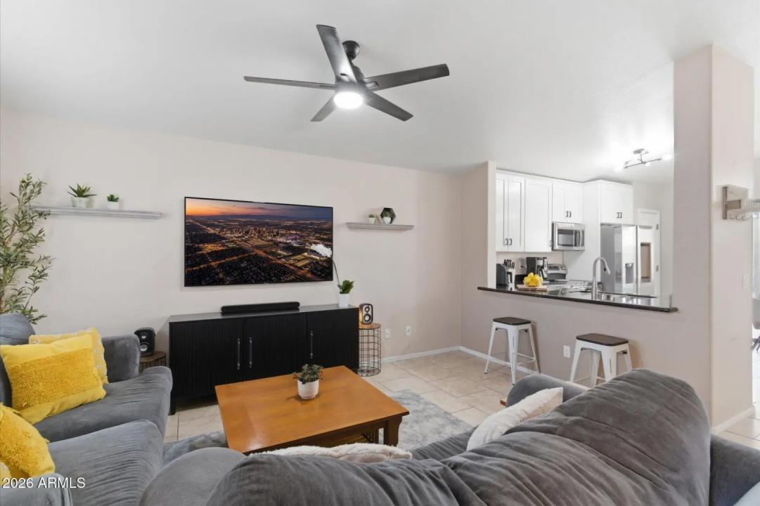 Real Estate Picture 8