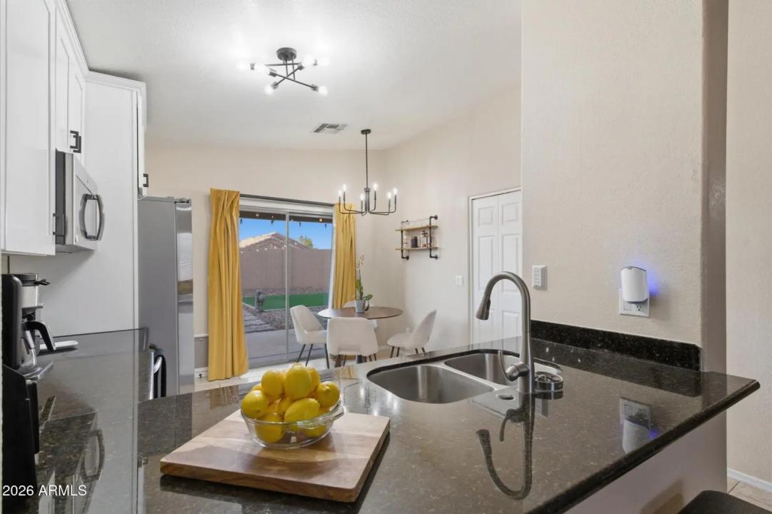 Real Estate Picture 15