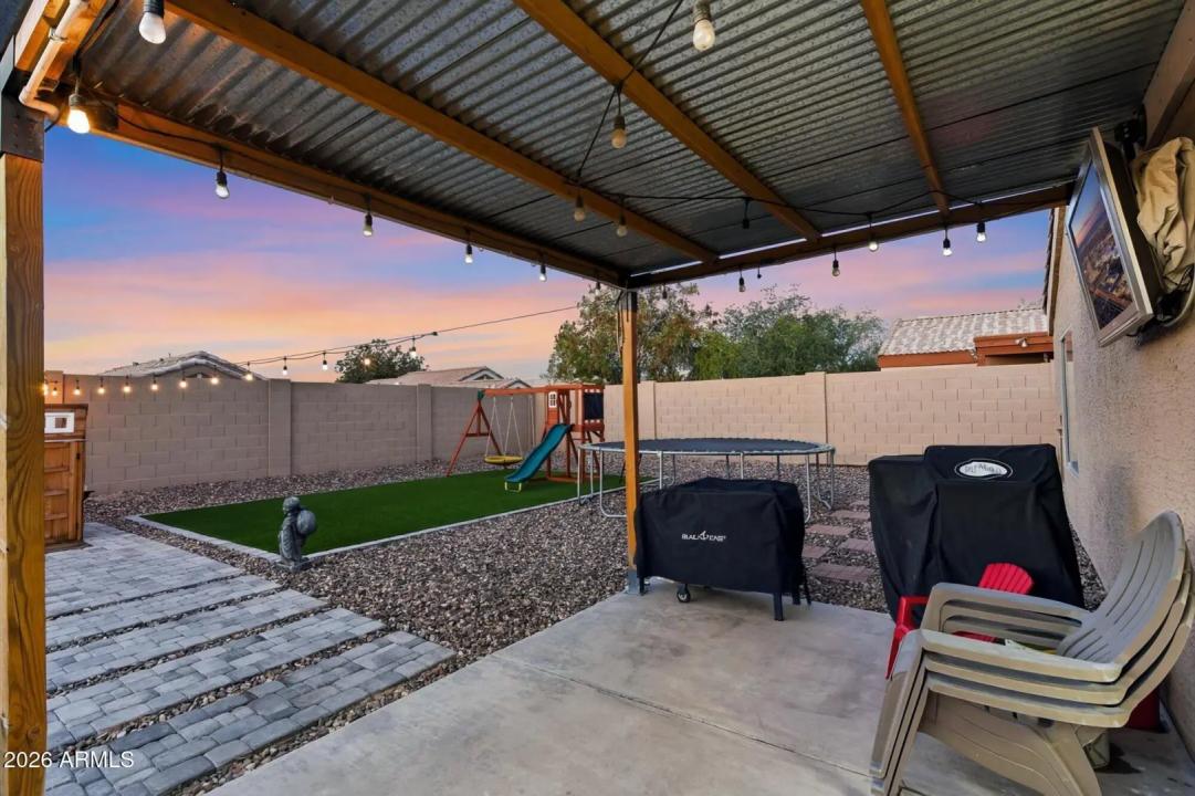 Real Estate Picture 22