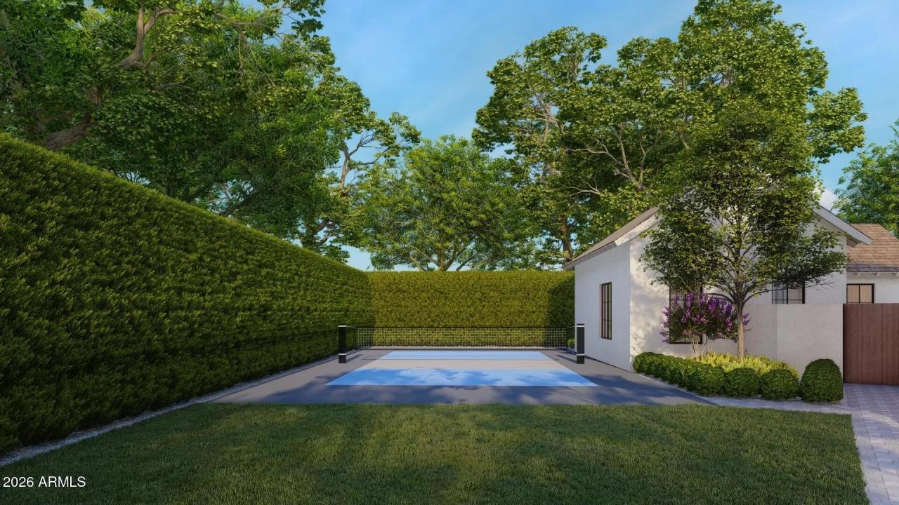 Real Estate Picture 13