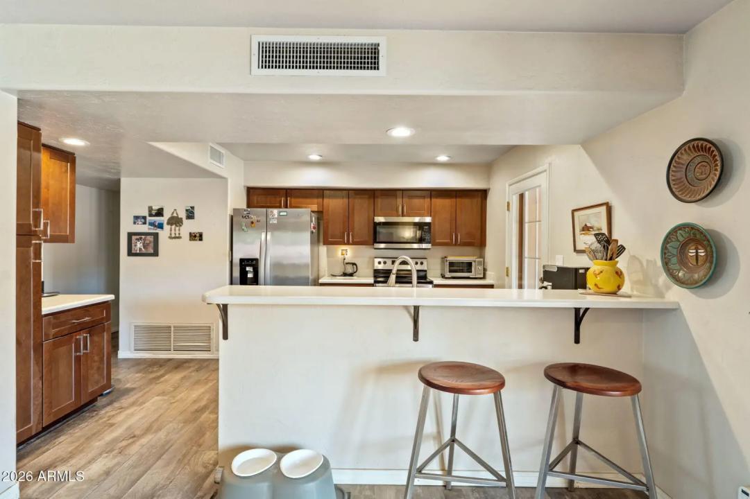 Real Estate Picture 7