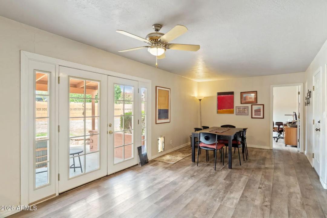 Real Estate Picture 9