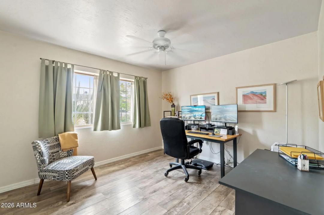 Real Estate Picture 17