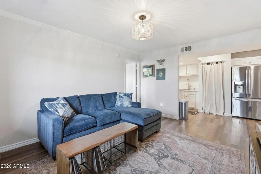 Real Estate Picture 5