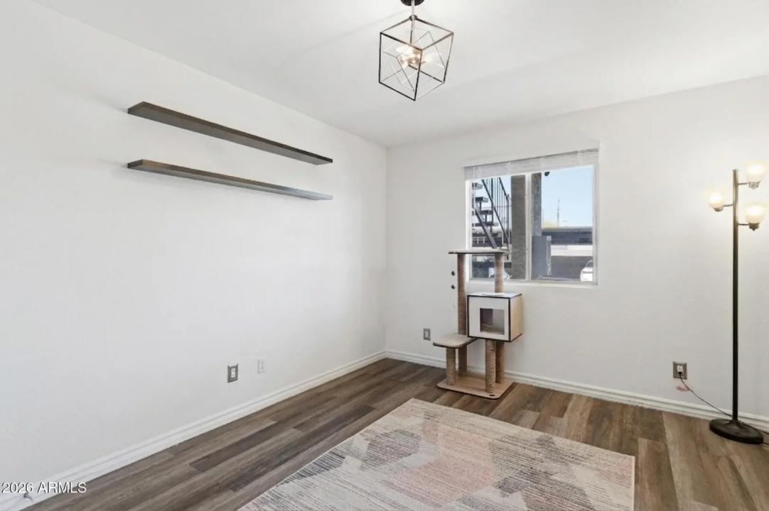 Real Estate Picture 16