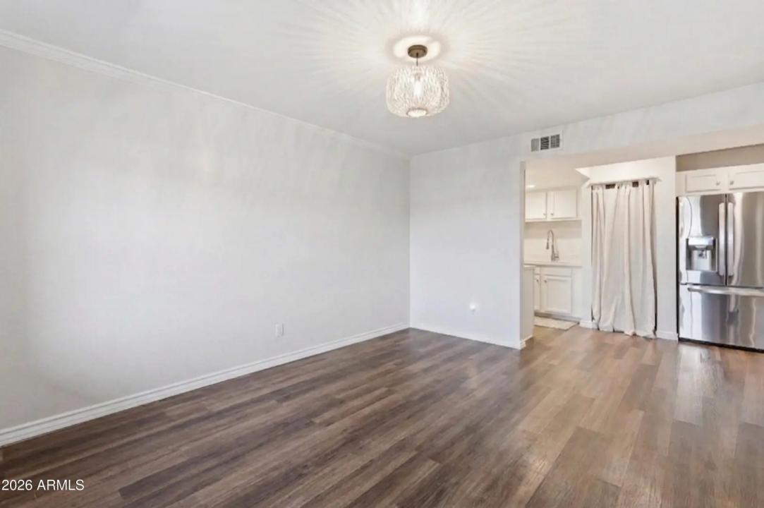 Real Estate Picture 7
