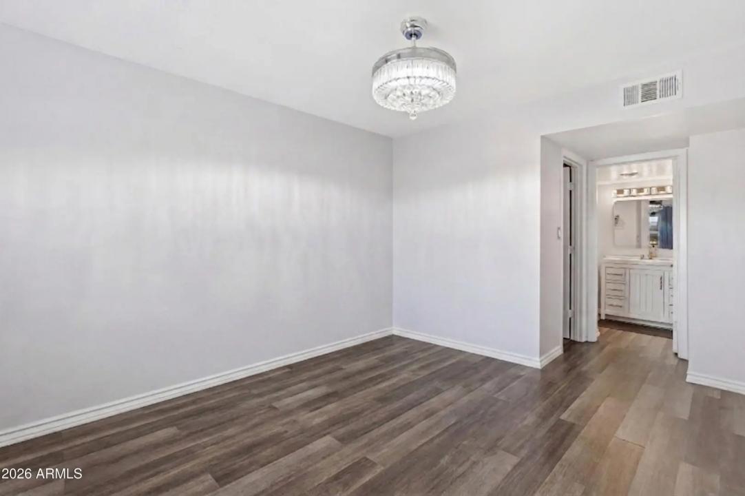 Real Estate Picture 15
