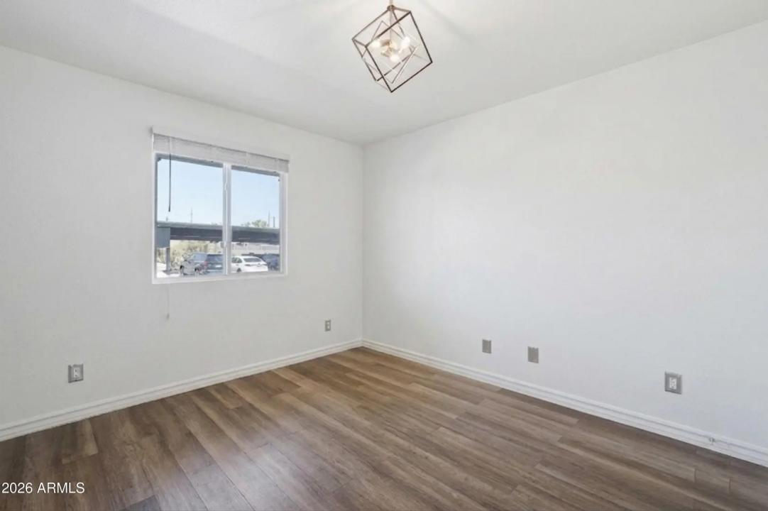 Real Estate Picture 20