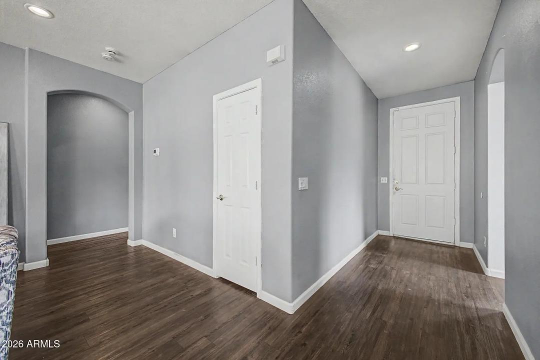 Real Estate Picture 4