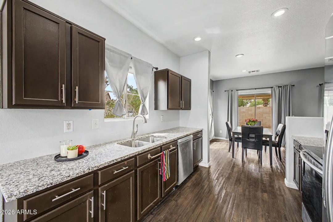 Real Estate Picture 13