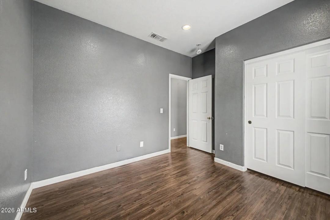 Real Estate Picture 20