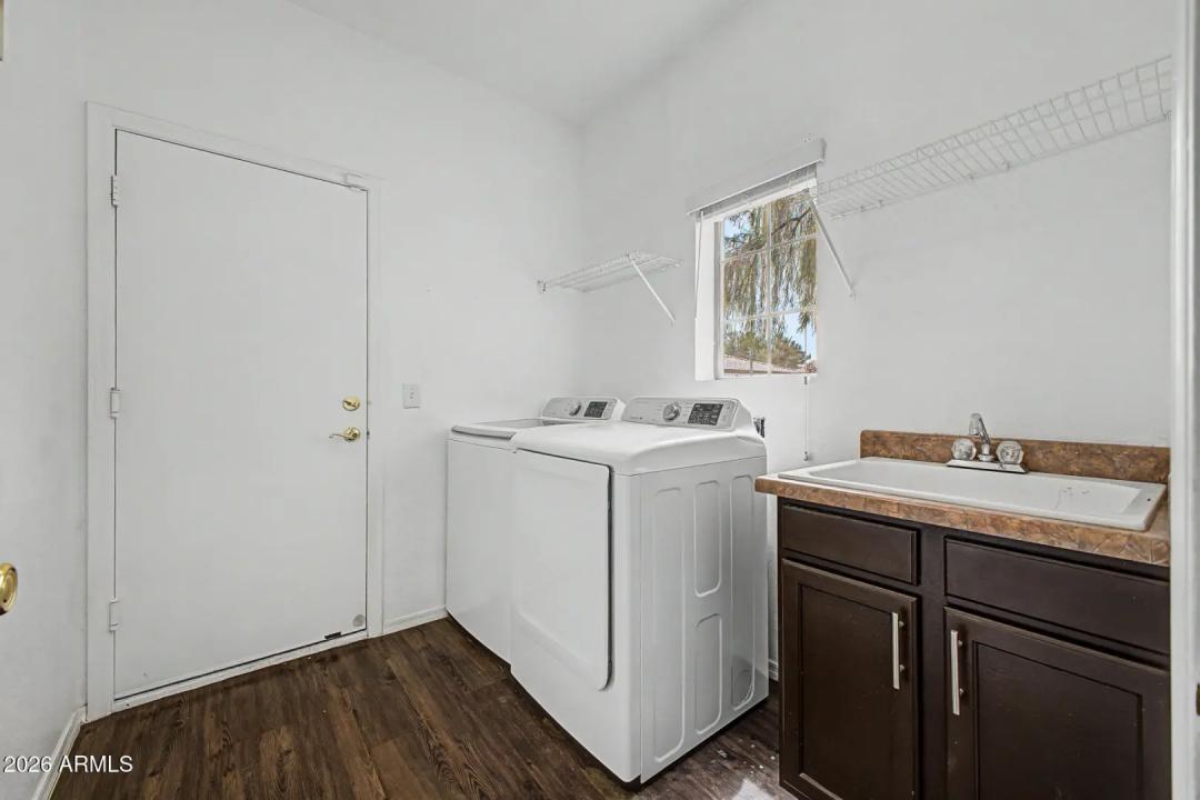 Real Estate Picture 22