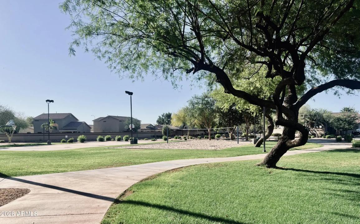 Real Estate Picture 27