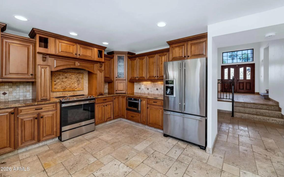 Real Estate Picture 6