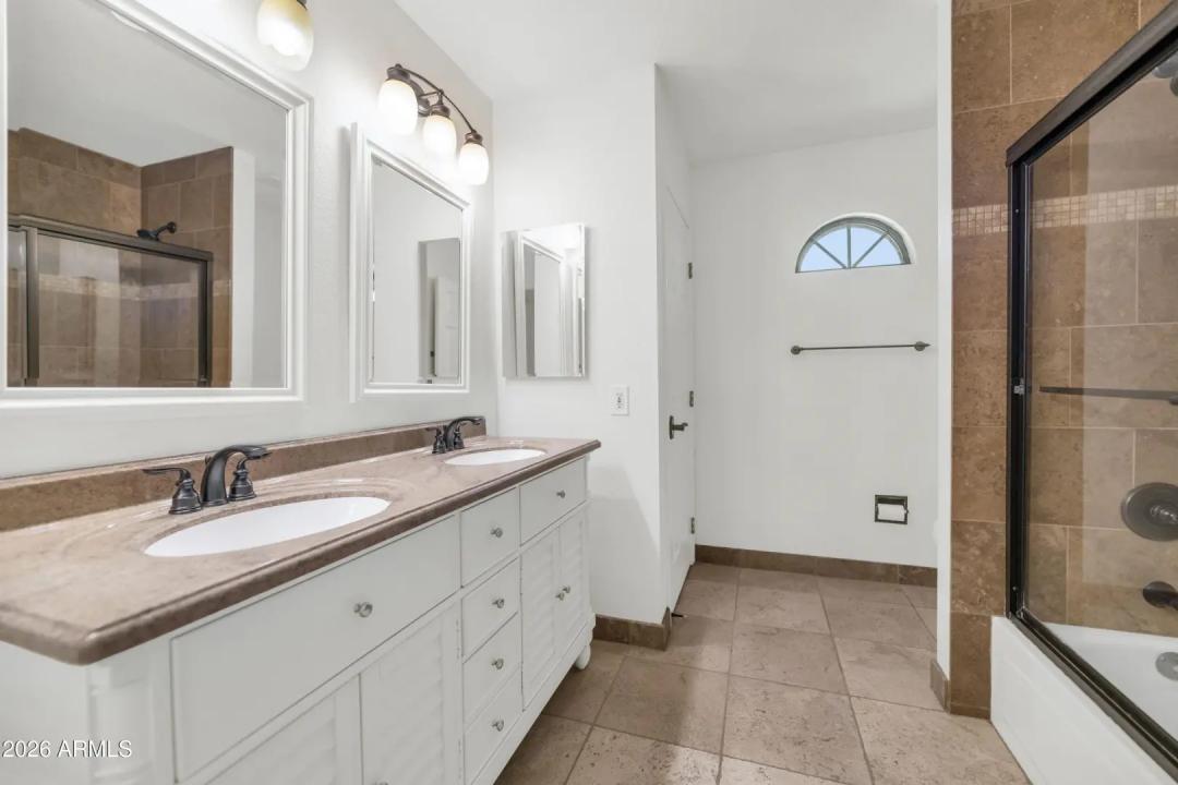 Real Estate Picture 21