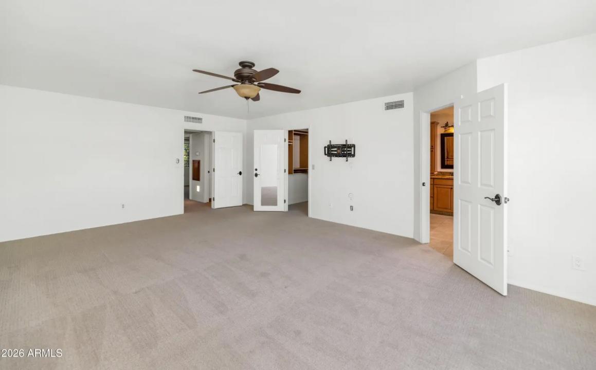 Real Estate Picture 15