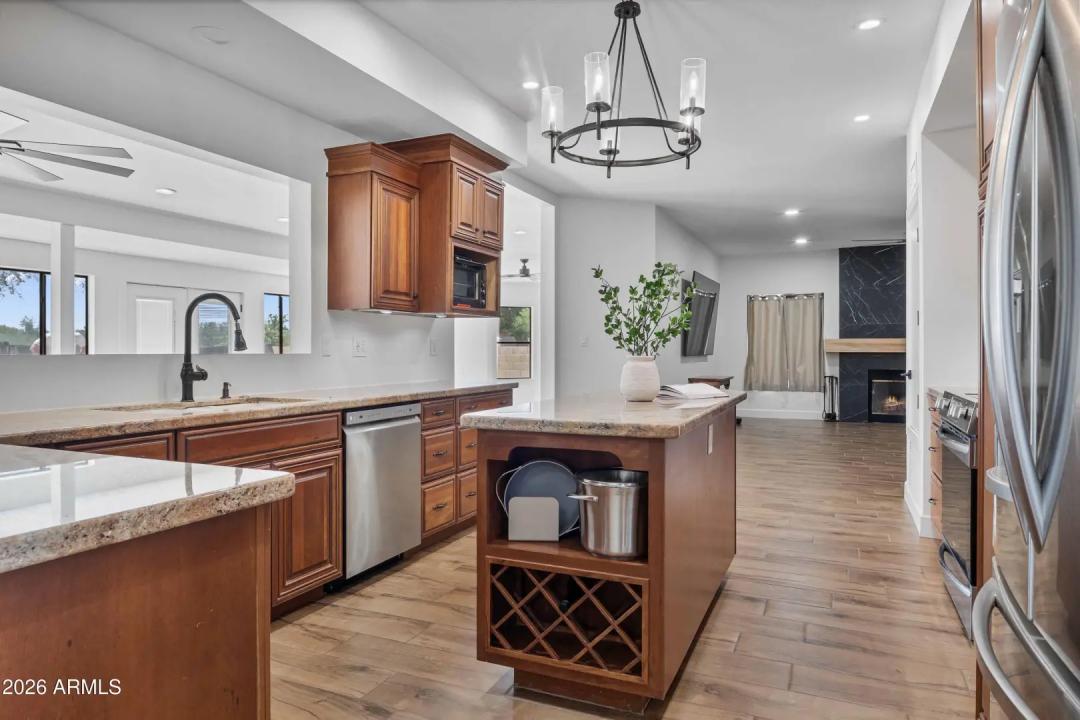 Real Estate Picture 16