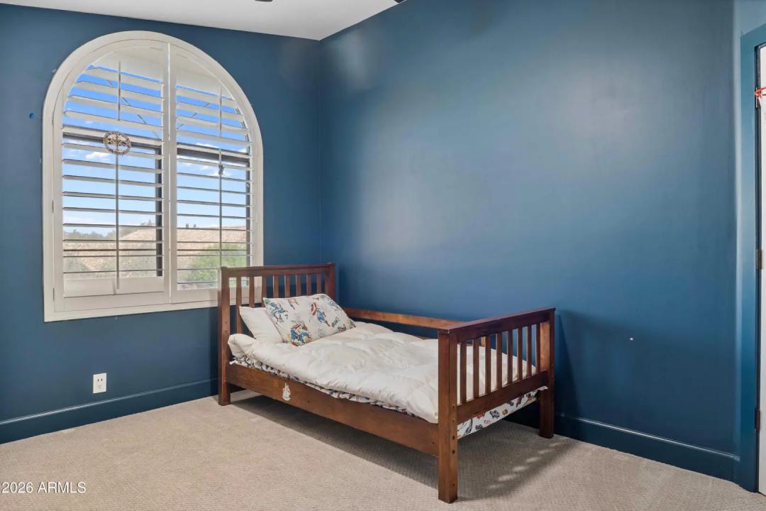 Real Estate Picture 25