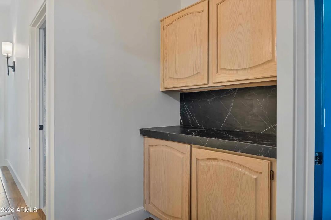 Real Estate Picture 28