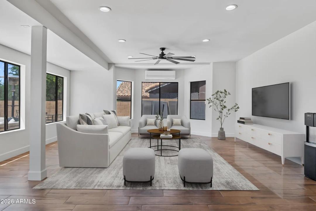 Real Estate Picture 5