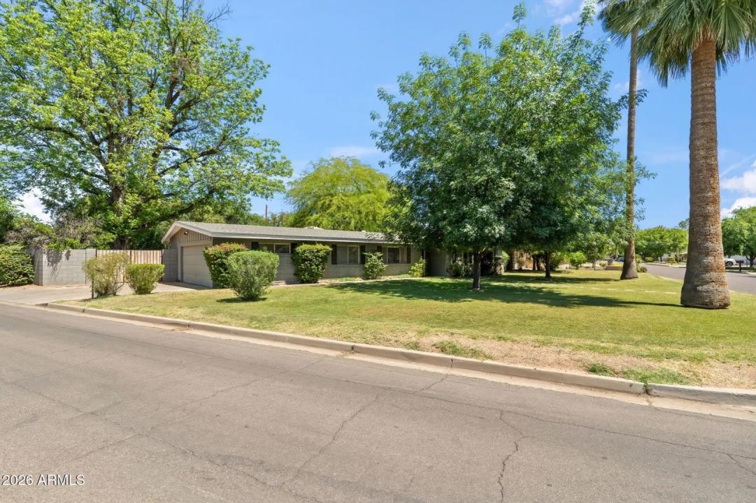 Real Estate Picture 2