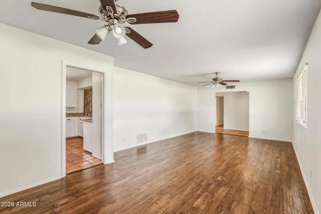 Real Estate Picture 6