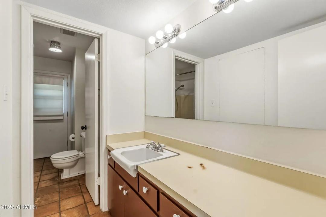 Real Estate Picture 10